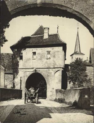 Unterfranken. Iphofen. Mainbernheimer Tor (1533/1548; Westtor)