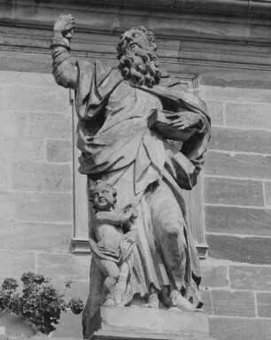 Treppenanlage — Statue