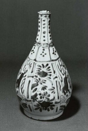Flaschenvase mit Tieren und Blumen