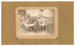 Gruppenbild in Tracht