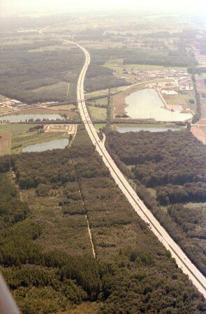 Nimburg: Rheintalautobahn, Anschluss und Seen