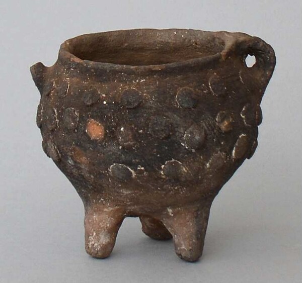 Clay vessel