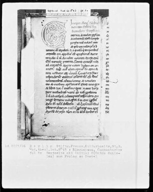 Hieronymus, Commentarii in Danielem, Johel, Micheam et Jonam — Initiale C(ontra danielem), Folio 1verso