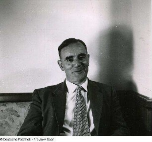 Portraitserie Cecil F. Powell