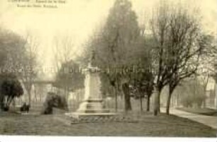 Grünanlage mit der Büste des Dichters Rimbaud in Charleville