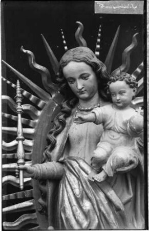 Madonnafigur mit Kind
