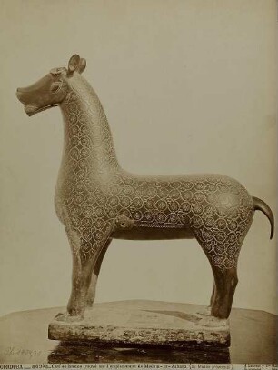 Cordoba. 869. cerf en bronce trouvé sur l´emplacement de Medina -az - Zahará. (au Musée provincial).