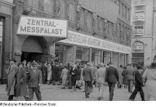 Zentral-Messepalast