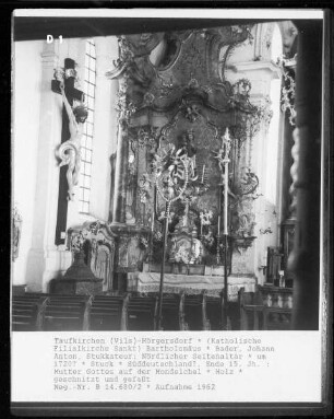 Nördlicher Seitenaltar — Mutter Gottes auf der Mondsichel