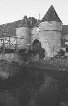 Cham: das Biertor mit Regenbrücke