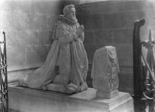Grabfigur des Marschall de Montigny
