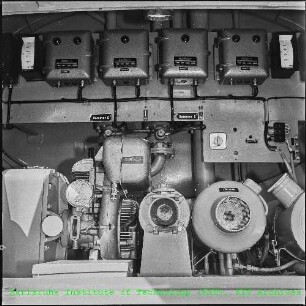 Maschinenteil eines Spezialfahrzeugs für den Transport radioaktiver flüssiger Abfälle