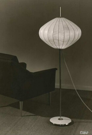 Stehlampe "Nr. 1260" mit Cocoonschirm der Vereinigten Werkstätten für Kunst im Handwerk