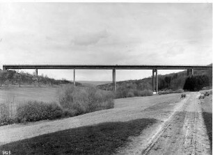 Sulzbachviadukt in km 186,136 Gesamtübersicht L = 365 m.