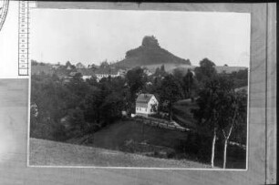 Schöna (Reinhardtsdorf-Schöna). Ortsteilansicht mit Zirkelstein. Blick nach Südost