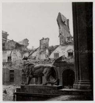 München, Blick auf die zerstörte Münchner Residenz