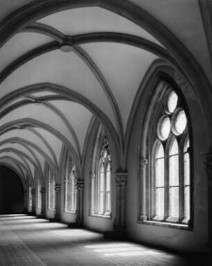 Loccum. Ehemaliges Zisterzienserkloster Sankt Maria und Georg. Ehemalige Klosterkirche (Evangelische Pfarrkirche Sankt Georg). Kreuzgang (um 1300)