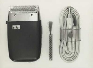 Braun Elektrorasierer "sixtant SM 31" von Gerd Alfred Müller und Hans Gugelot