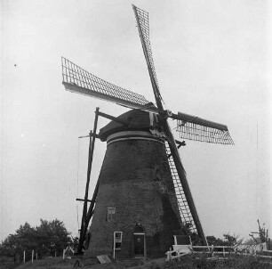 Holländerwindmühle. Eingangsseite