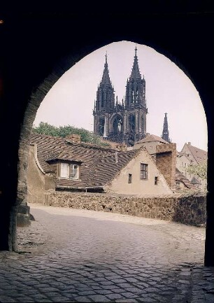 Meißen. Blick von der Schloßbrücke zur Albrechtsburg mitDom