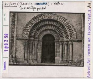 Aulnay, St. Pierre: Portal des südlichen Querschiffes