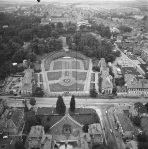Schloss Friedrichsthal und Orangerie in Gotha : Blickrichtung Westen zum Schloss Friedenstein