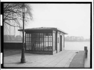 Krugkoppelbrücke (Hamburg-Winterhude): Wartehäuschen : SchumacherWV Nr. 255