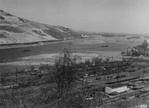 Blick auf die Mündung der Nahe in den Rhein