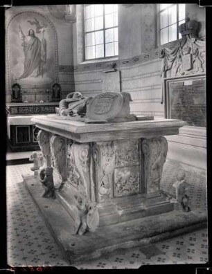 Bergkirche; Grabmal des Melchior Hatzfeld