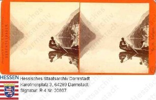 Berchtesgaden, Königssee, darauf zwei Männer in Boot