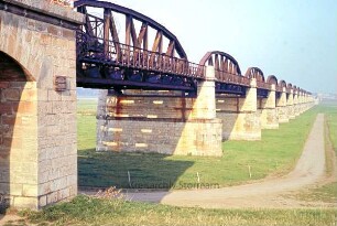Dömitz: Zerstörte Eisenbahnbrücke