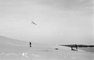 Segelflugzeug : Segelflugzeug über dem Kurischen Haff.