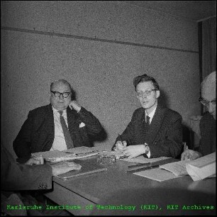Besuch der Deutschen Gesellschaft für Atomkernenergie (DGA) am Kernforschungszentrum Karlsruhe (KfK)