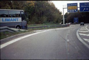 Einfahrt in „Ei“ von B27 Stuttgart