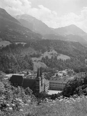 Ehemaliges Augustinerchorherrenstift & Schloss Berchtesgaden