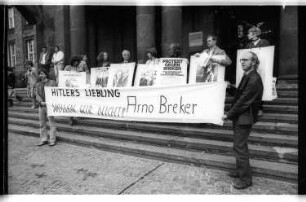 Kleinbildnegative: Proteste gegen Arno Breker, John-F. Kennedy-Platz, 1981