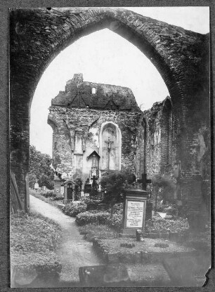 Im Nikolaikirchhof zu Bautzen : Bautzen. Friedhof St. Nikolai