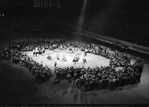 Deutschlandhalle: Tanz der Gaue