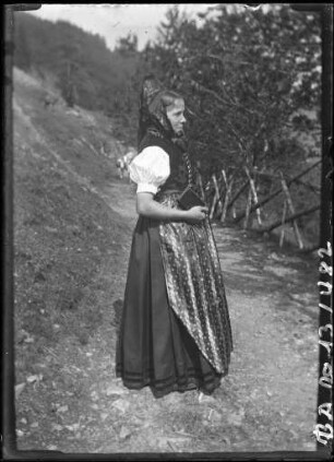 Frau in Hochschwarzwälder Tracht
