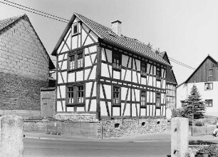 Niedernhausen, Oberseelbacher Straße 3