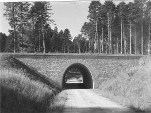 Unterführung des "Öschelbronner Sträßle" in km 235,923