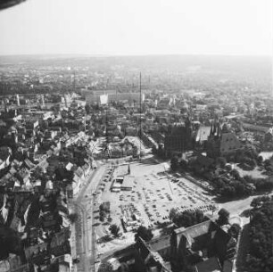 Domplatz von Erfurt : Blickrichtung Süden