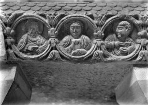 Rechte Schmalseite des Altars: Christus mit Aposteln