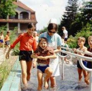 Wassertreten im Kurort Bad Gottleuba (Sachsen)