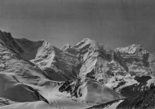 Gipfel : Schneebedeckte Gipfel im Tian Shan Hochgebirge