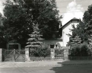 Dresden-Loschwitz, Malerstraße 4. Wohnhaus (1850/1900)