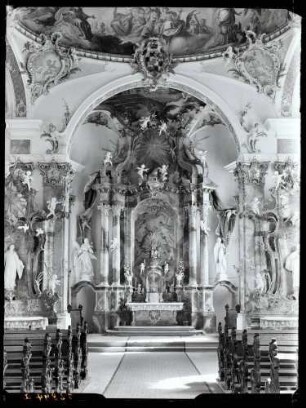 St. Annakirche; Chor innen nach der Restaurierung