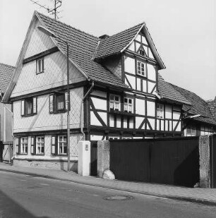 Meinhard, Sandstraße 4