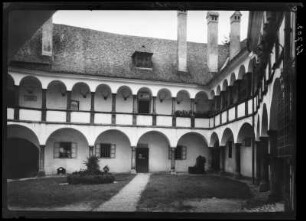 Hof von Schloss Ort in Gmunden