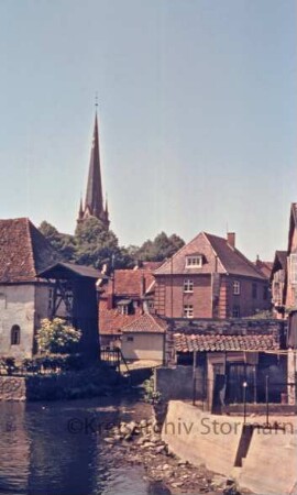 Stadtarm: Zusammenfluss mit Beste: Blick auf die Peter-Paul-Kirche